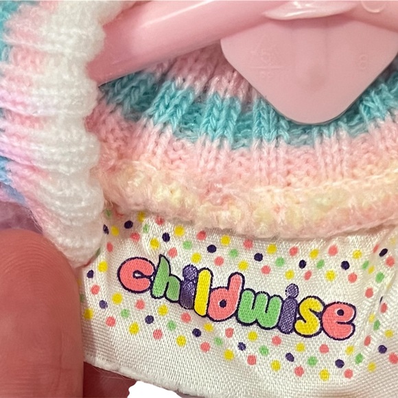 Vintage (Childwise) Pink Matching Set with Heart Design - Picture 2 of 2